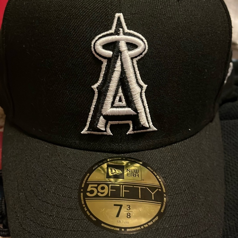 Blk and White Angels Hat New Era